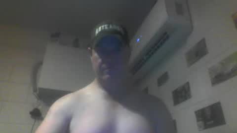 kiwiguy19773 online show from May 27, 6:54 am