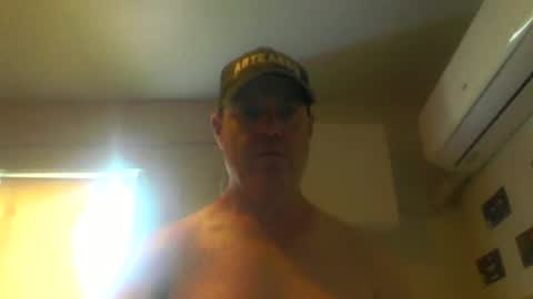 kiwiguy19773 online show from February 3, 12:36 am
