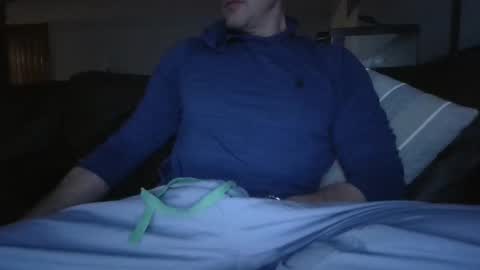 Snapshot of knight3975 chatting on March 8, 6:52 am Knight3975 online show from March 8, 6:52 am