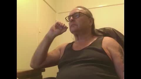 knobout online show from May 20, 11:28 am