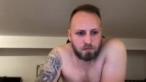 hugo online show from December 25, 2:35 am