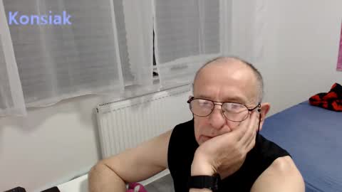 Komsiak online show from February 10, 7:18 pm