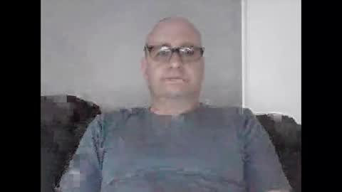 Snapshot of konsty17 chatting on October 19, 10:02 pm konsty17 online show from October 19, 10:02 pm