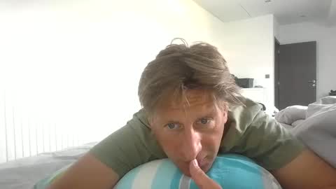 kristof8504 online show from June 1, 7:08 am