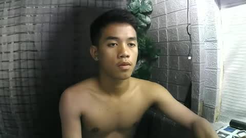 kritthanarkorn online show from November 6, 1:03 pm