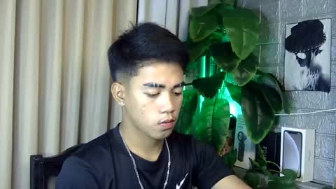 kritthanarkorn online show from January 15, 12:20 pm