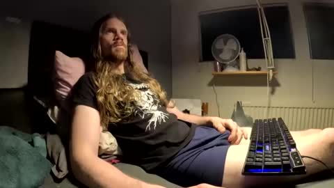 Krullz online show from December 14, 12:06 am