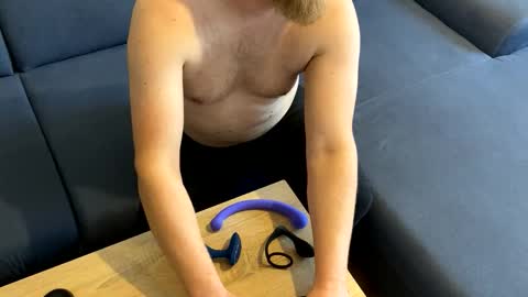 Tony online show from November 28, 9:11 am