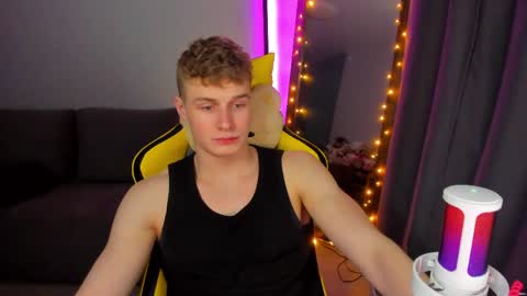 kurt_hanssen online show from April 9, 4:13 pm