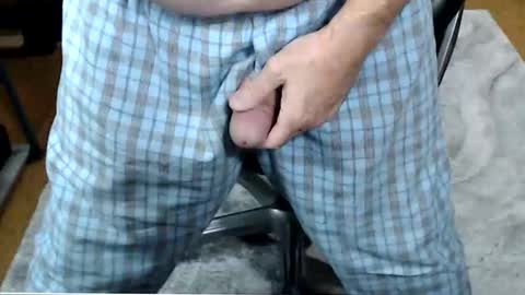 kwib34 online show from December 4, 7:59 am