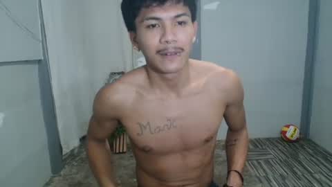 kyle_lourence online show from May 16, 3:54 pm