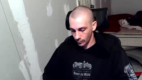 l1v1nth3dr3am online show from March 18, 5:32 am