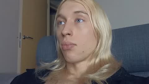 Snapshot of l_adonis_l chatting on January 1, 3:35 pm Adonis online show from January 1, 3:35 pm