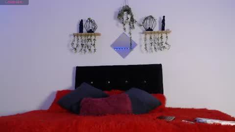 labrinthteasing online show from June 24, 4:21 pm
