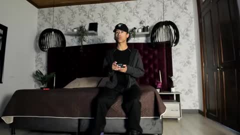 labrinthteasing online show from January 19, 1:46 pm