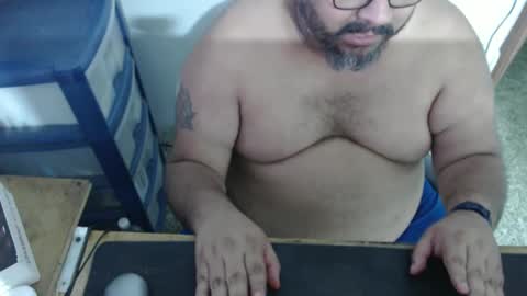 Snapshot of ladillado chatting on September 17, 2:45 am rob online show from September 17, 2:45 am