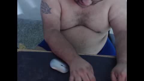 Snapshot of ladillado chatting on November 1, 12:26 am rob online show from November 1, 12:26 am