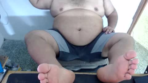 Snapshot of ladillado chatting on October 26, 12:56 am rob online show from October 26, 12:56 am