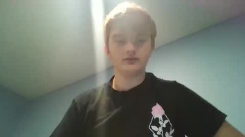 laikthing18 online show from December 17, 4:00 pm