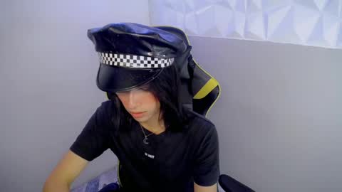 larry online show from April 16, 9:39 pm