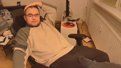 latexboy893 online show from November 23, 12:54 am