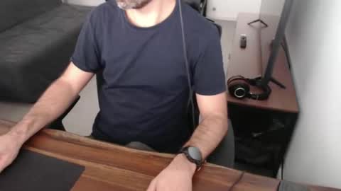 latexdave84 online show from October 27, 6:16 am