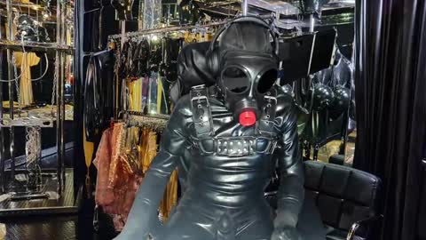 latexlover202 online show from January 23, 8:45 pm