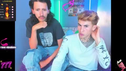 SANTI  AND JORDAN online show from April 11, 7:45 am