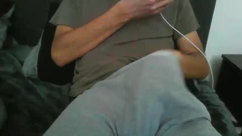 latinman7945 online show from April 20, 6:38 am