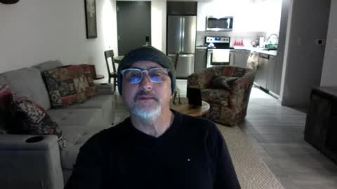 QS - INDEPENDENT MODEL online show from February 15, 5:09 am