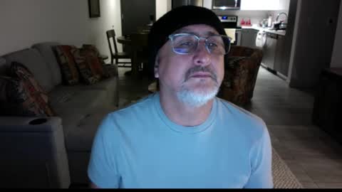 QS - INDEPENDENT MODEL online show from February 26, 6:37 am