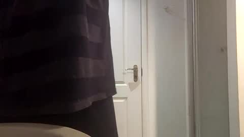 Snapshot of latino8484 chatting on January 21, 7:38 am latino8484 online show from January 21, 7:38 am