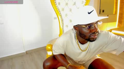 LEANDRO online show from February 18, 11:44 am