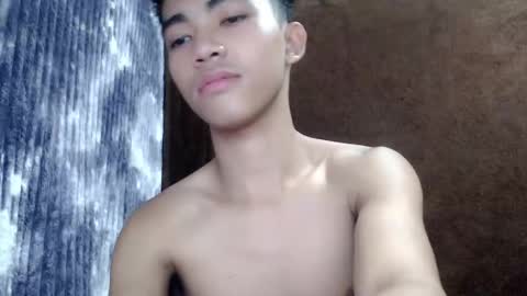 laurence_cuttieguyhere online show from May 4, 3:19 am