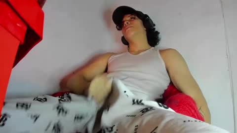 ZAmbrano online show from November 2, 5:34 am