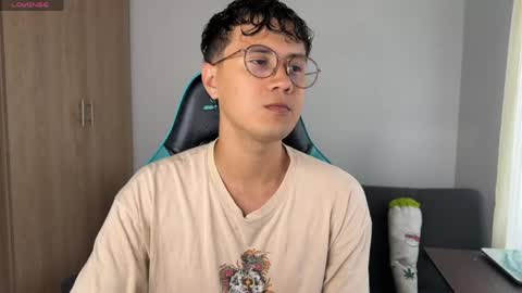 leaneseb online show from April 5, 9:22 pm