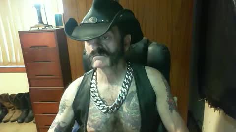 leathergreaser online show from January 12, 7:51 pm