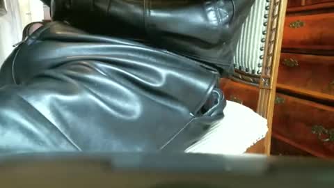 Leathermotocross online show from December 14, 2:00 pm