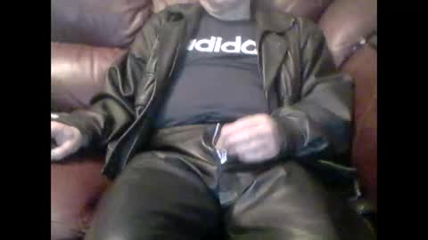 leatherpants68 online show from October 22, 8:23 pm