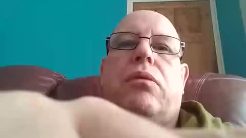 leatherpants68 online show from October 12, 8:52 am