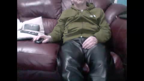 leatherpants68 online show from February 9, 9:17 pm