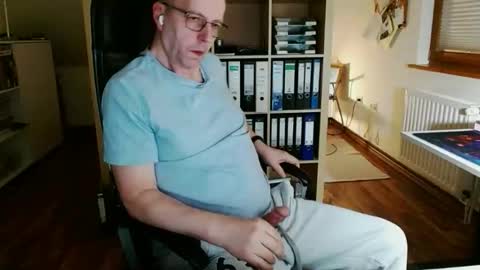 Dave online show from April 5, 10:06 pm