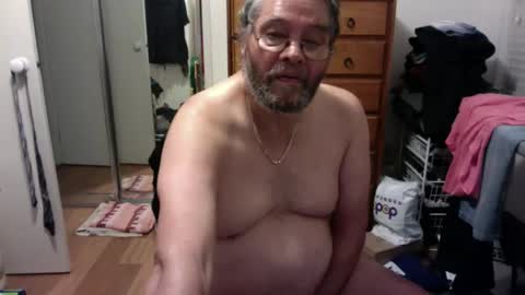 Snapshot of lennyfife chatting on January 6, 10:35 am Pussylicker online show from January 6, 10:35 am