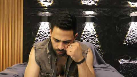 Leo  Diaz online show from April 17, 12:13 am