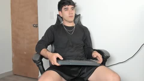 Leo Jones online show from January 15, 12:03 am