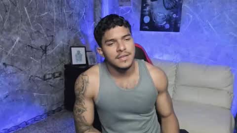 Snapshot of leo_taro chatting on October 20, 11:19 pm Leo independent model online show from October 20, 11:19 pm