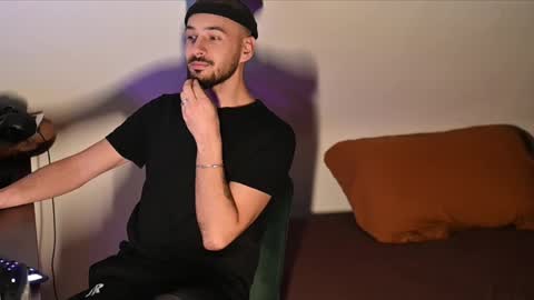 Leonardo online show from January 15, 9:39 pm