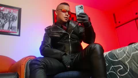 Snapshot of leonnardojaramillo chatting on September 19, 7:53 am Lenardo jaramillo online show from September 19, 7:53 am