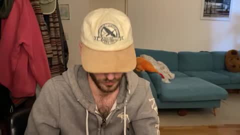 Leon online show from February 8, 3:27 pm