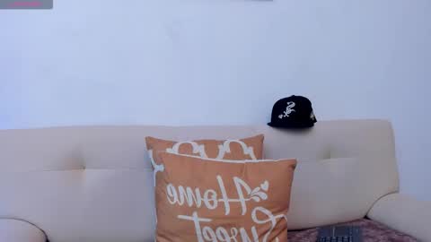 Leo  online show from October 22, 9:18 pm